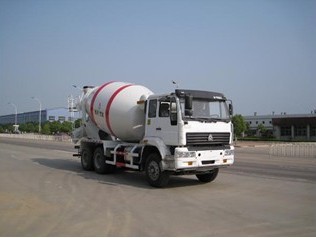 天水混凝土運(yùn)輸車表現(xiàn)優(yōu)秀突出,甘肅混凝土攪拌機(jī)與生產(chǎn)好結(jié)合