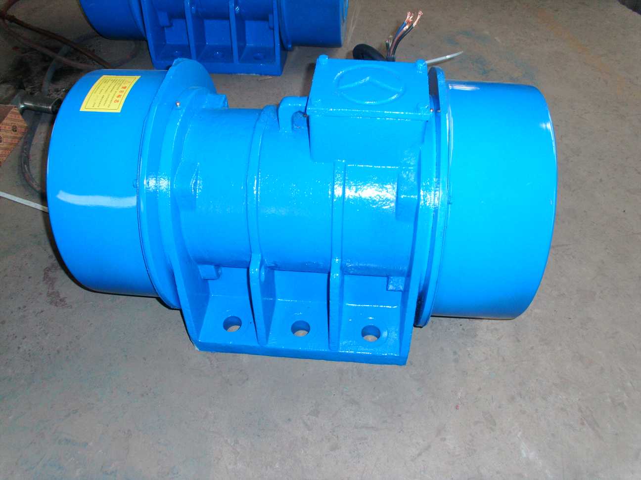 振動(dòng)電機(jī) YZDP系列