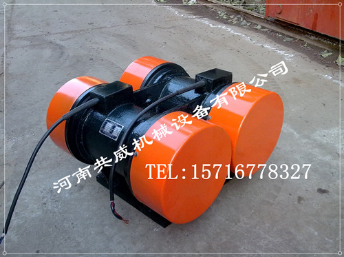 WHZY系列直線自振源、WLZD系列直線自振源 WHZY-2*5-4,功率2*0.4kw，WHZY-