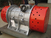 供應(yīng)ZW-75-6振動(dòng)電機(jī)5.5KW轉(zhuǎn)速980