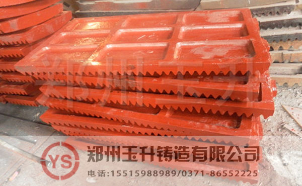如何減少顎式破碎機鄂板的損耗
