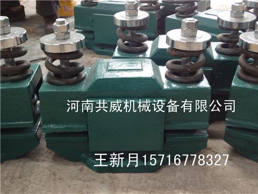 河南共威介紹ZFB電機倉壁振動器與CZ電磁倉壁振動器工作原理		 
