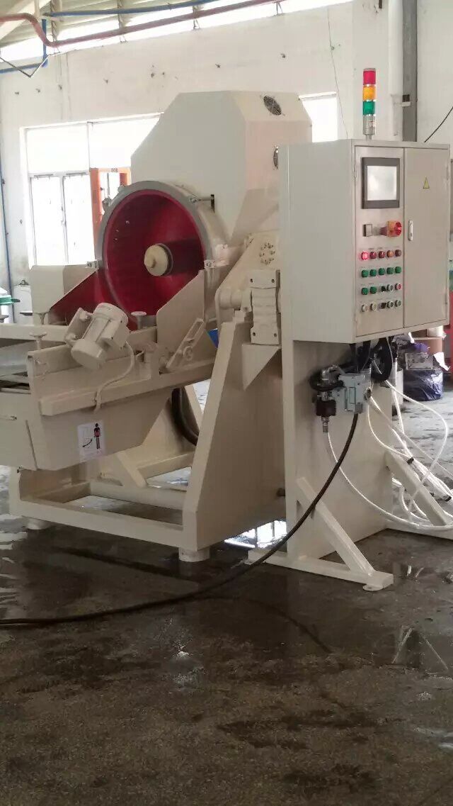 全自動流水光飾機、無心光飾機