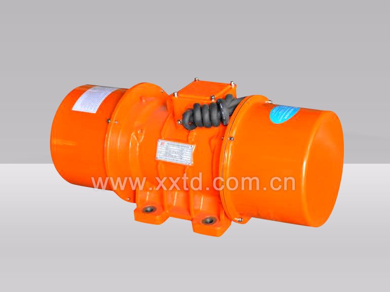 XMG系列三相異步振動電動機(jī)