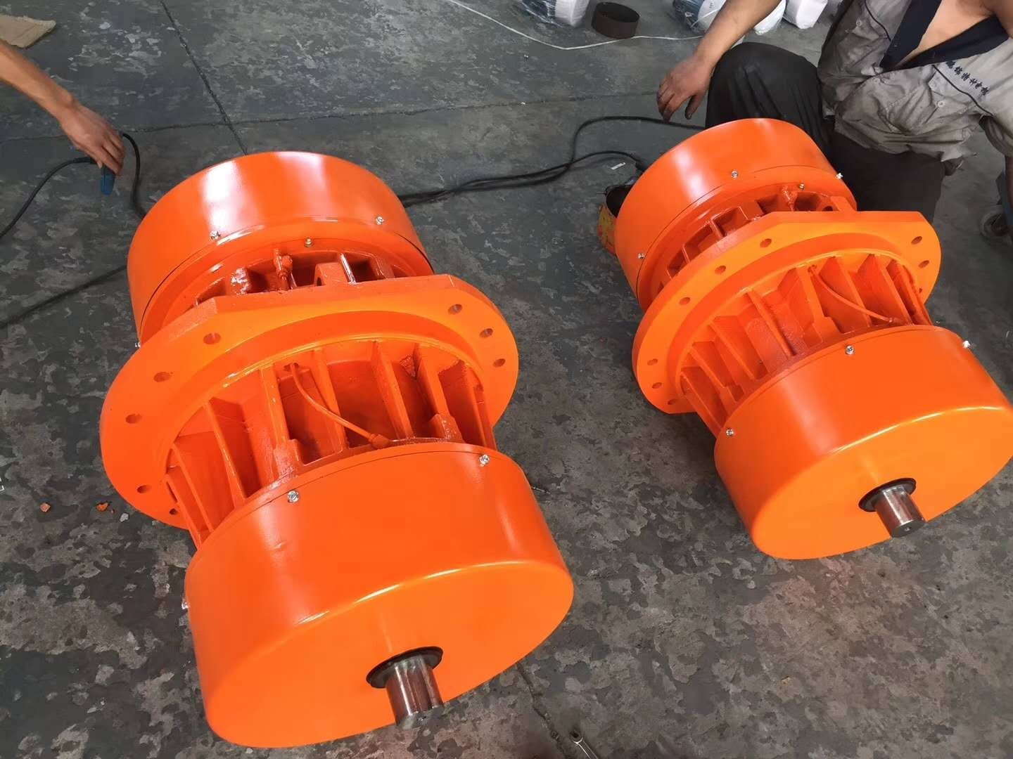 HDCB 60-4E側(cè)板振動(dòng)電機(jī)/震動(dòng)給料電機(jī)振動(dòng)直線脫水篩倉壁震打電機(jī)