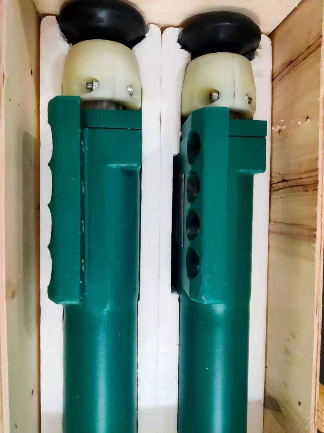 氣動落砂氣錘鑄造清砂機自動清砂設(shè)備氣動除砂振芯錘