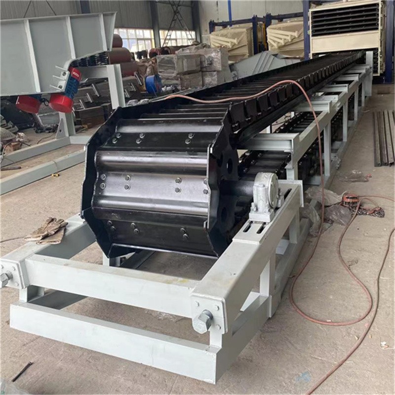 鵝卵石鏈條式輸送機(jī)破碎機(jī)下面配套喂料機(jī)