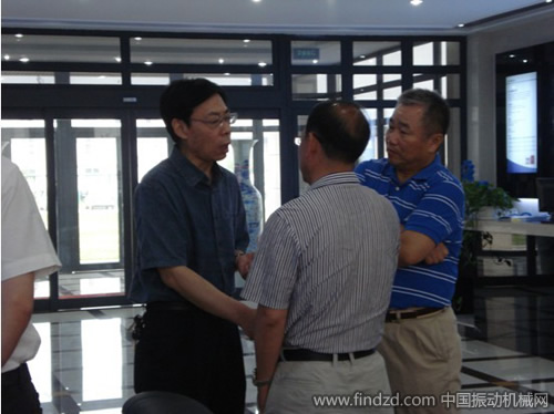 國內(nèi)選煤廠總承包知名企業(yè)泰戈特一行至天津威德礦業(yè)設(shè)備公司參觀考察