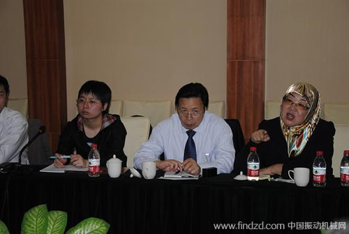 河南太行全利集團與伊朗客商舉行項目總承包技術(shù)交流會