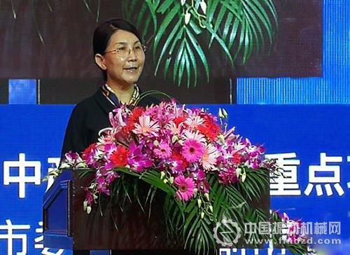 中共漢中市委常委、副市長(zhǎng)謝京帥推介重點(diǎn)產(chǎn)業(yè)布局和招商引資項(xiàng)目