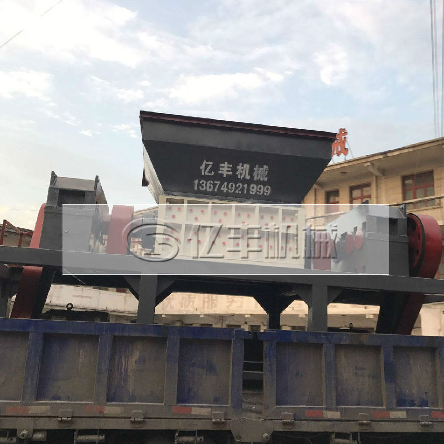 廢鋼撕碎機生產(chǎn)場地.jpg