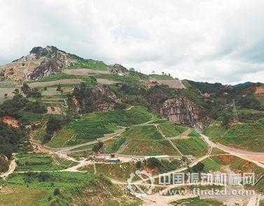 治理中的鐵峰山二期,逐漸向青山轉(zhuǎn)變