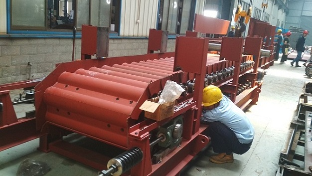板喂機(jī)272.jpg