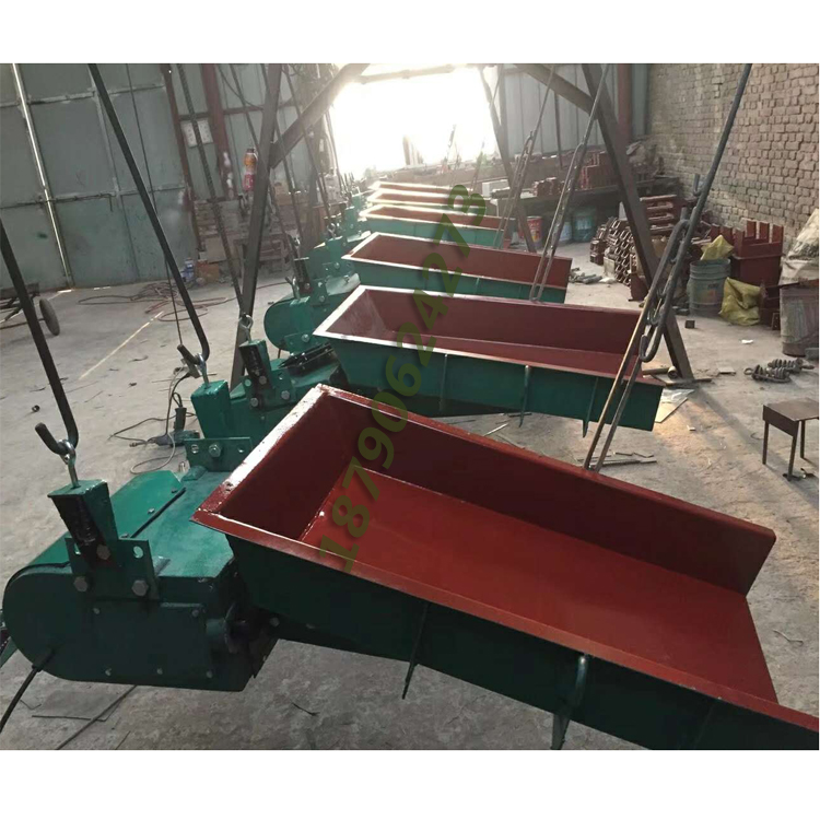 礦用砂石電磁振動(dòng)給料機(jī).jpg 礦用砂石電磁振動(dòng)給料機(jī).jpg