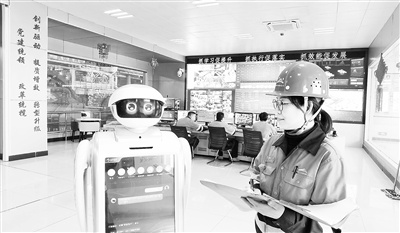 崗位職工向智能巡檢機(jī)器人下達(dá)指令。 金川集團(tuán)新聞中心供圖